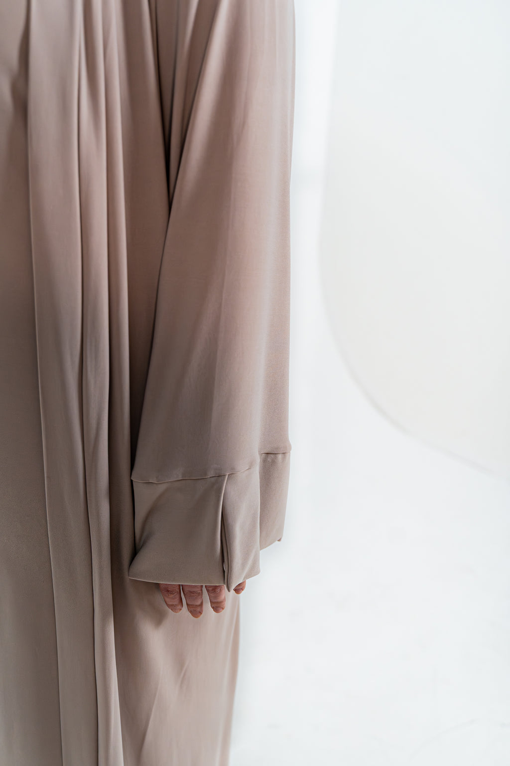 Essentials Abaya (Sandstone)