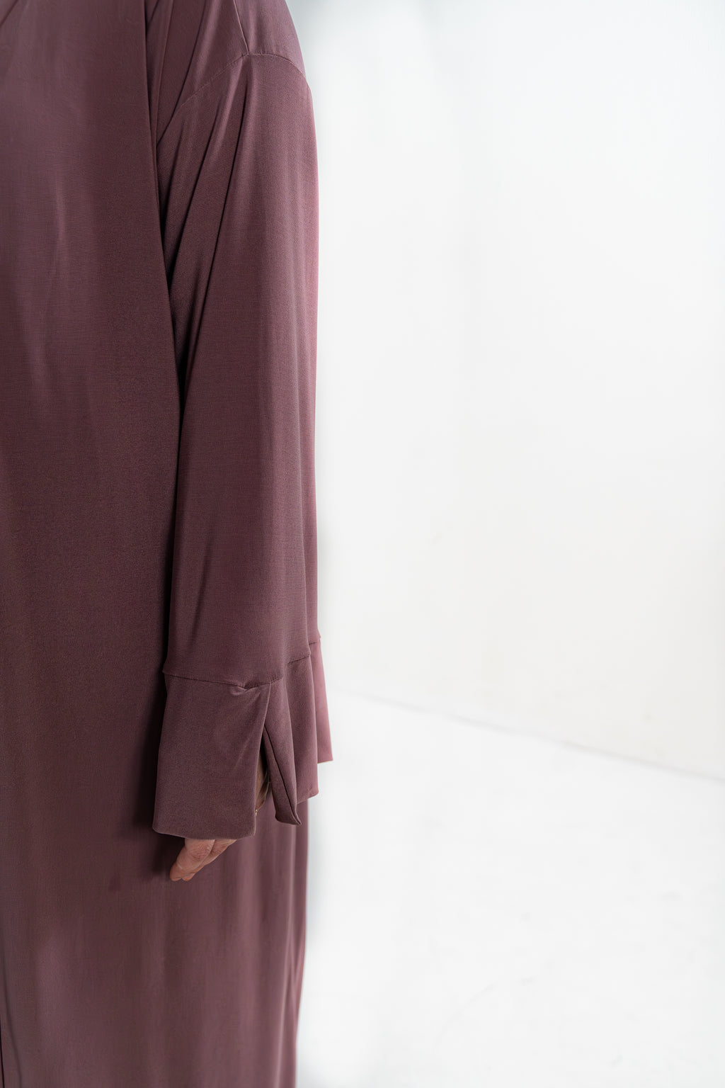 Essentials Abaya (Desert Rose)