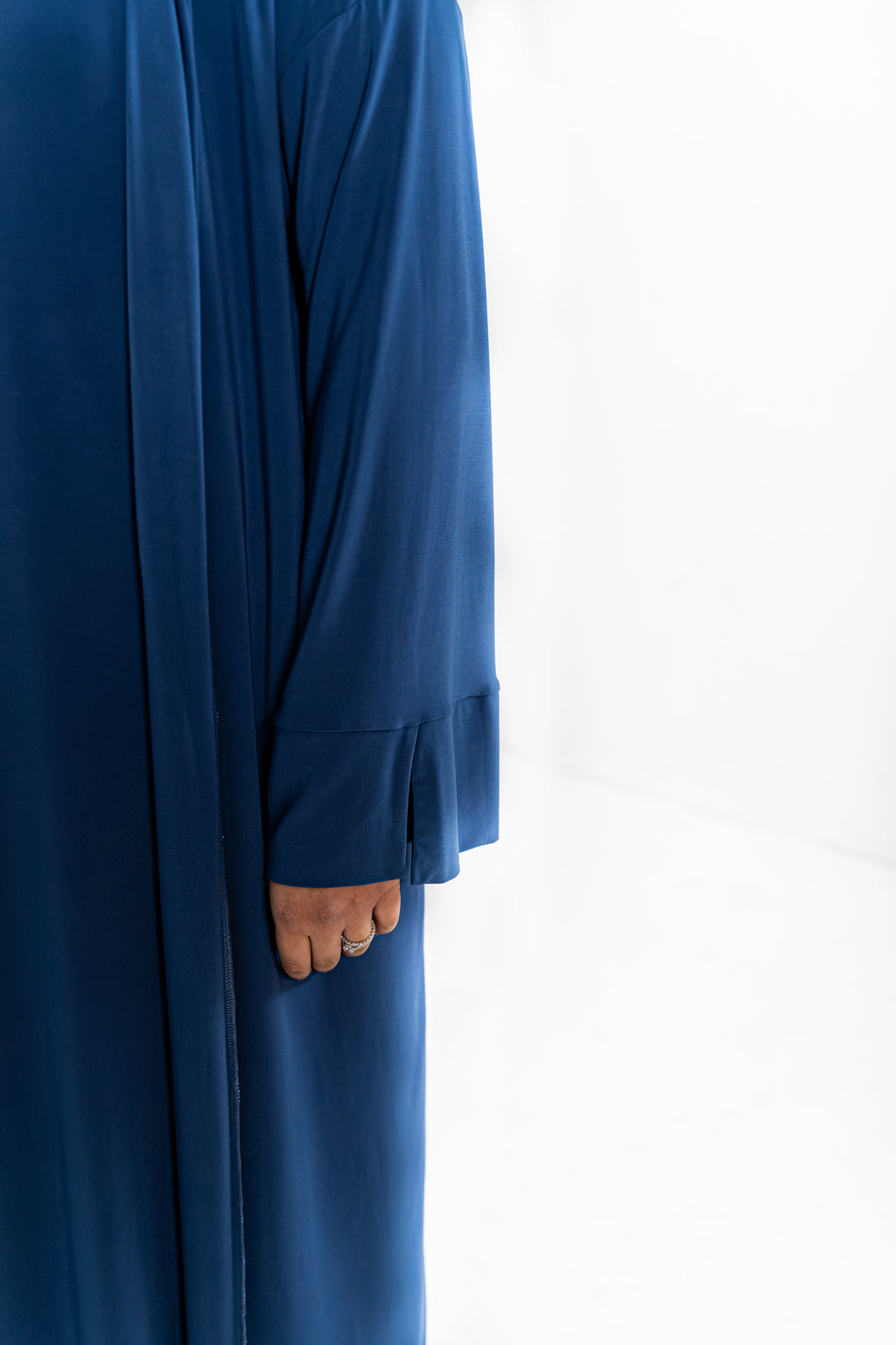 Essentials Abaya (Midnight Blue)