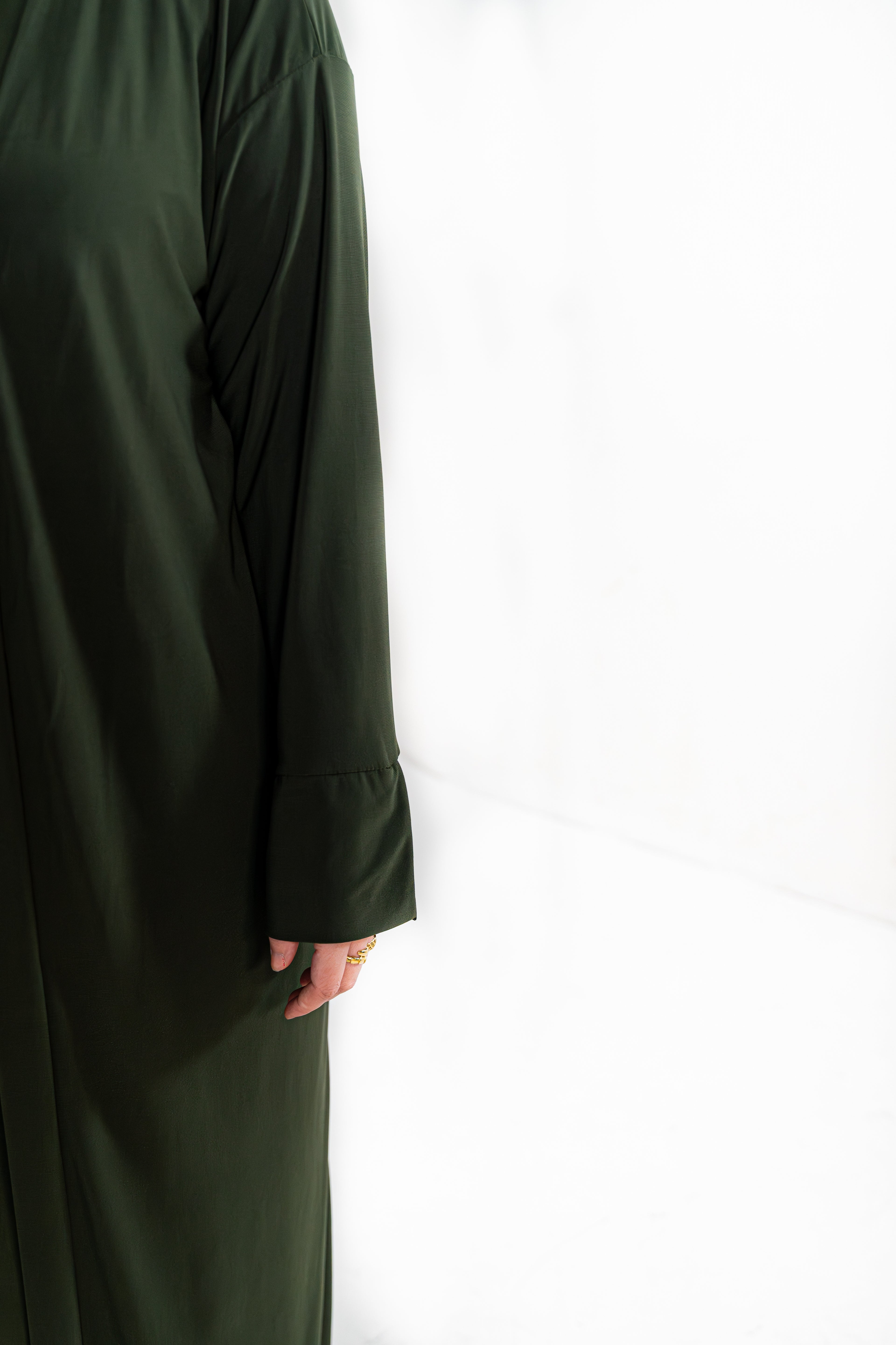 Essentials Abaya (Olive Green)